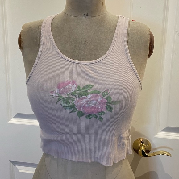 Graphic pink UO tank - Picture 1 of 4